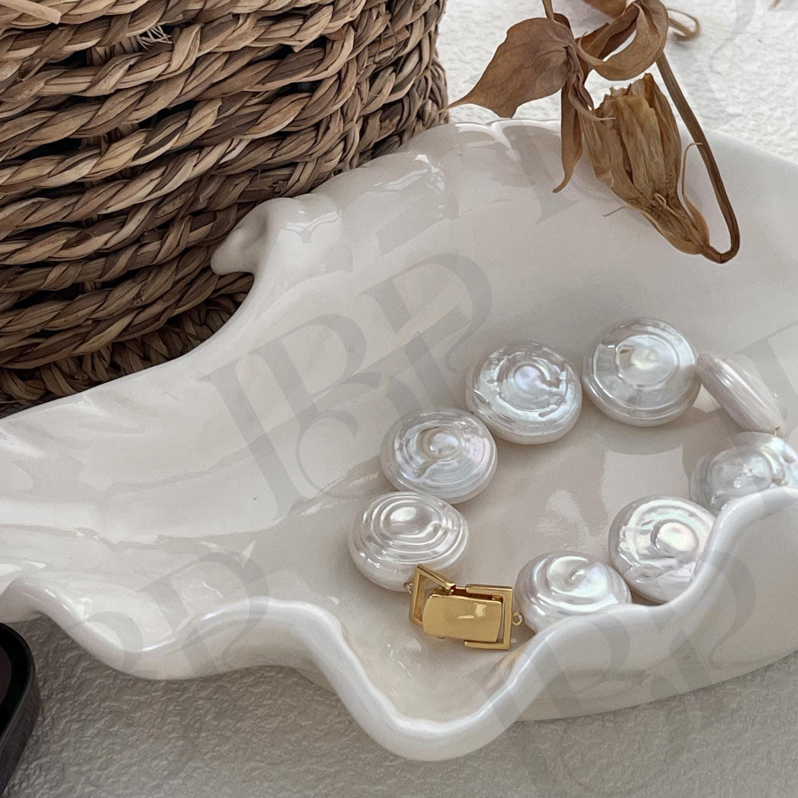 Coin Pearl Bracelet - 18k Gold Vermeil Clasp - Irregular Beauty Pearl