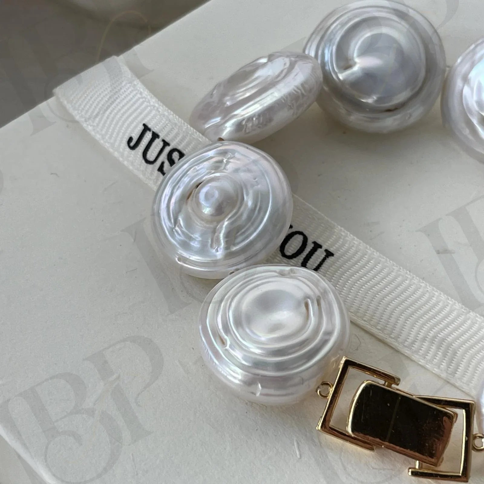 Coin Pearl Bracelet - 18k Gold Vermeil Clasp - Irregular Beauty Pearl