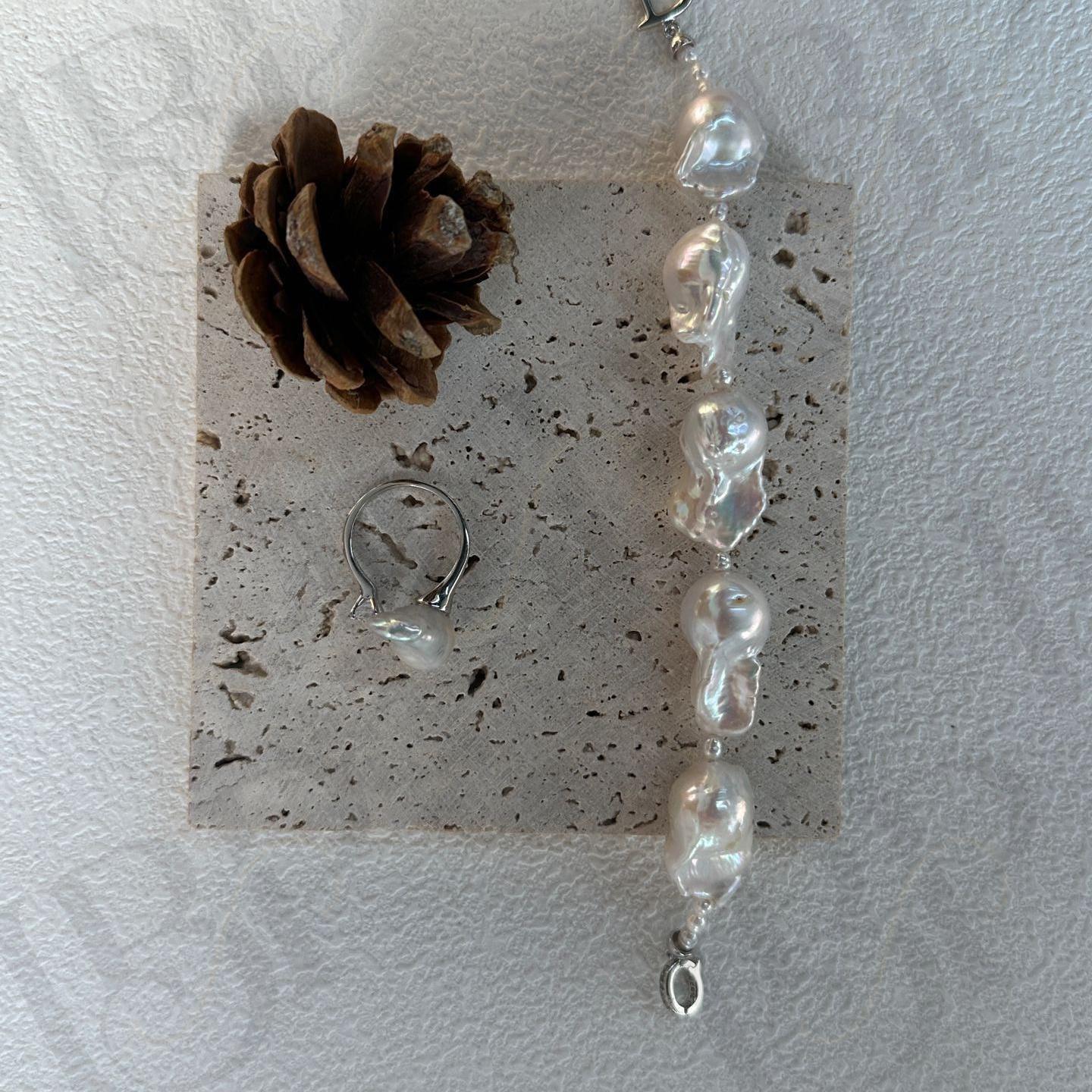 Chunky Baroque Pearl Bracelet - Irregular Beauty Pearl