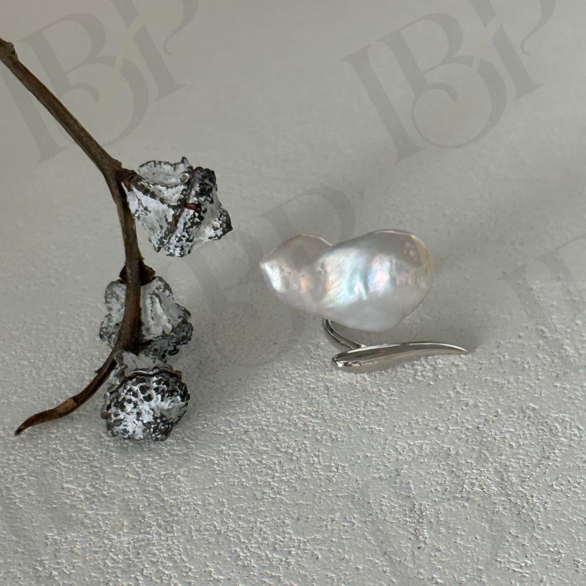 Edgy Baroque Pearl Ring - Sculptural Sterling Silver Statement Jewelry - Irregular Beauty Pearl