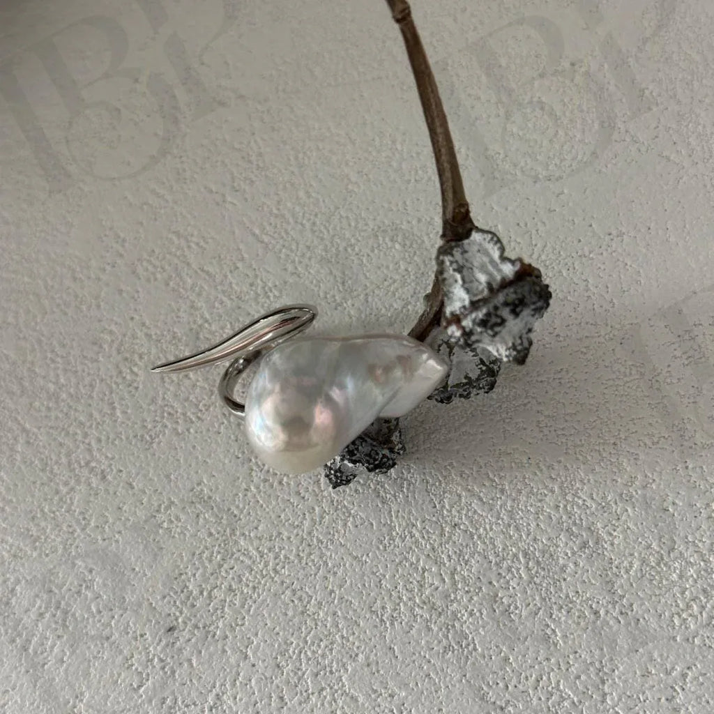 Edgy Baroque Pearl Ring - Sculptural Sterling Silver Statement Jewelry - Irregular Beauty Pearl