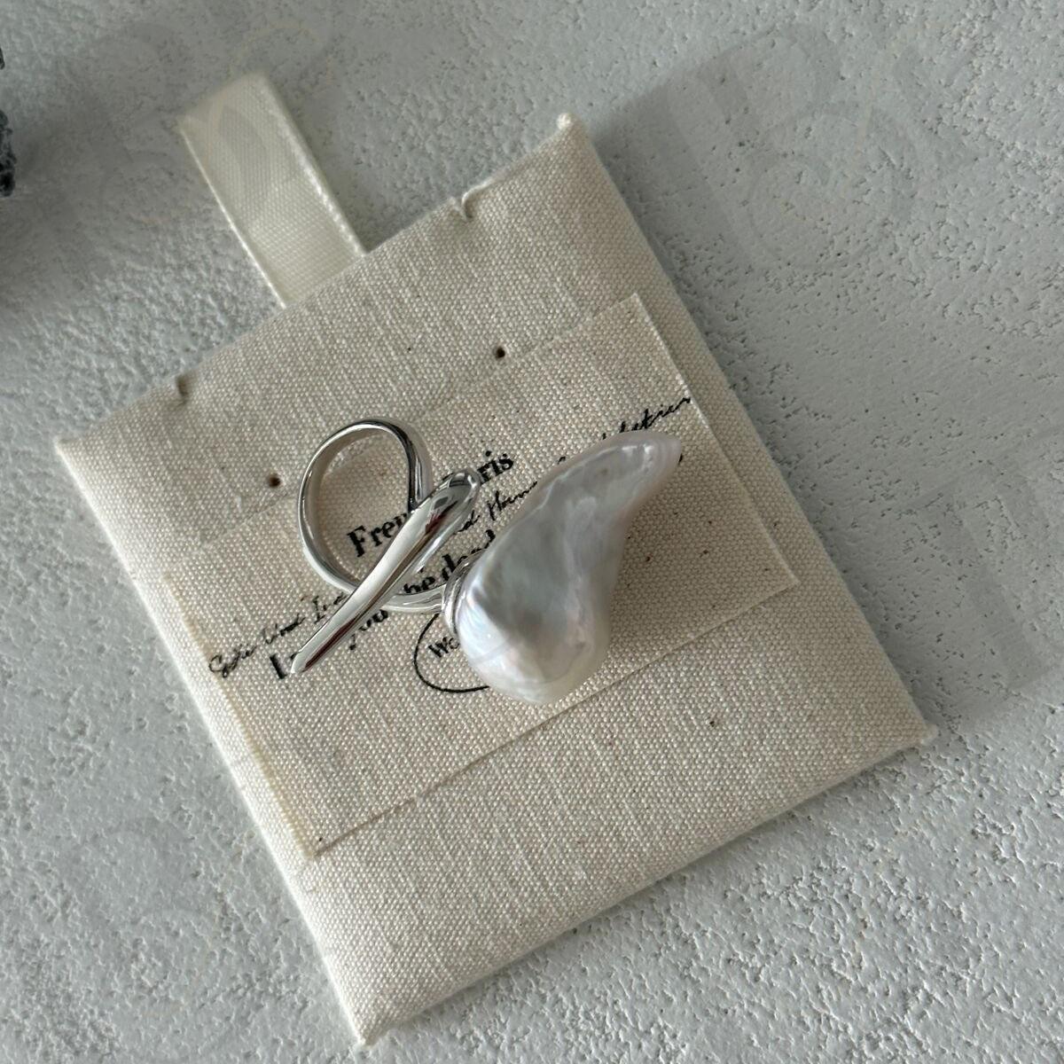 Edgy Baroque Pearl Ring - Sculptural Sterling Silver Statement Jewelry - Irregular Beauty Pearl