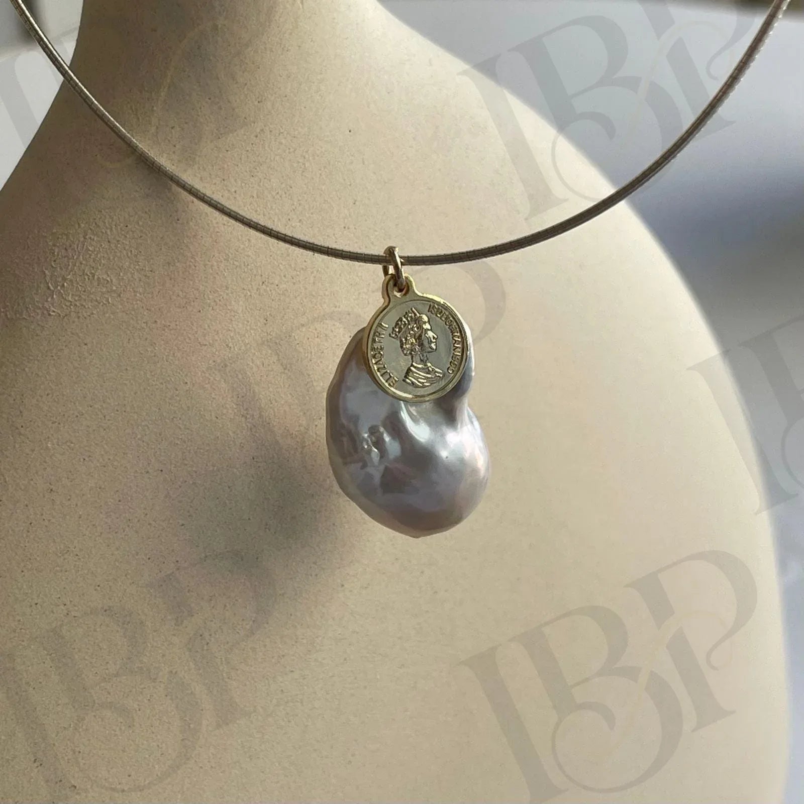 Baroque Pearl Necklace with Coin Charm - Irregular Beauty Pearl