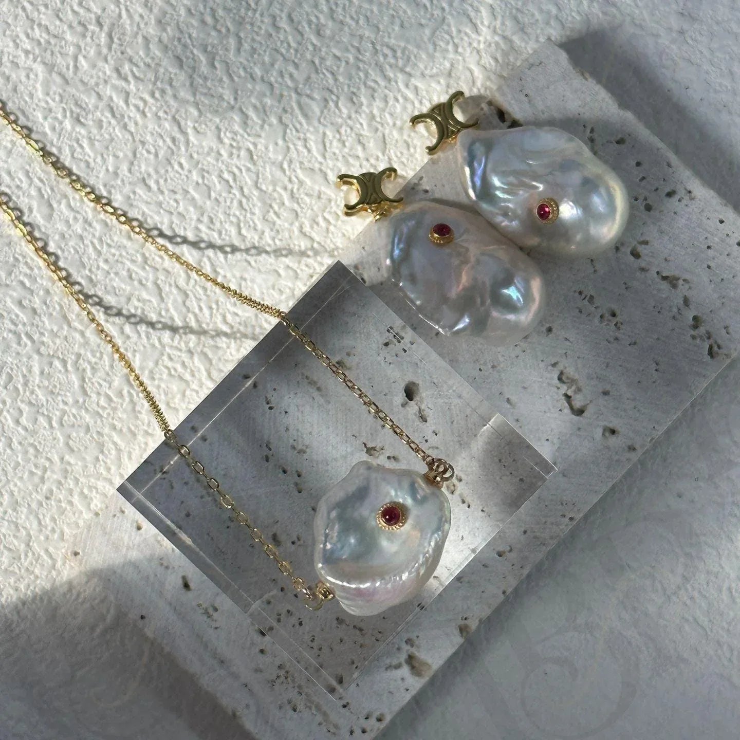 Ruby Zircon Petal Pearl Necklace - Irregular Beauty Pearl