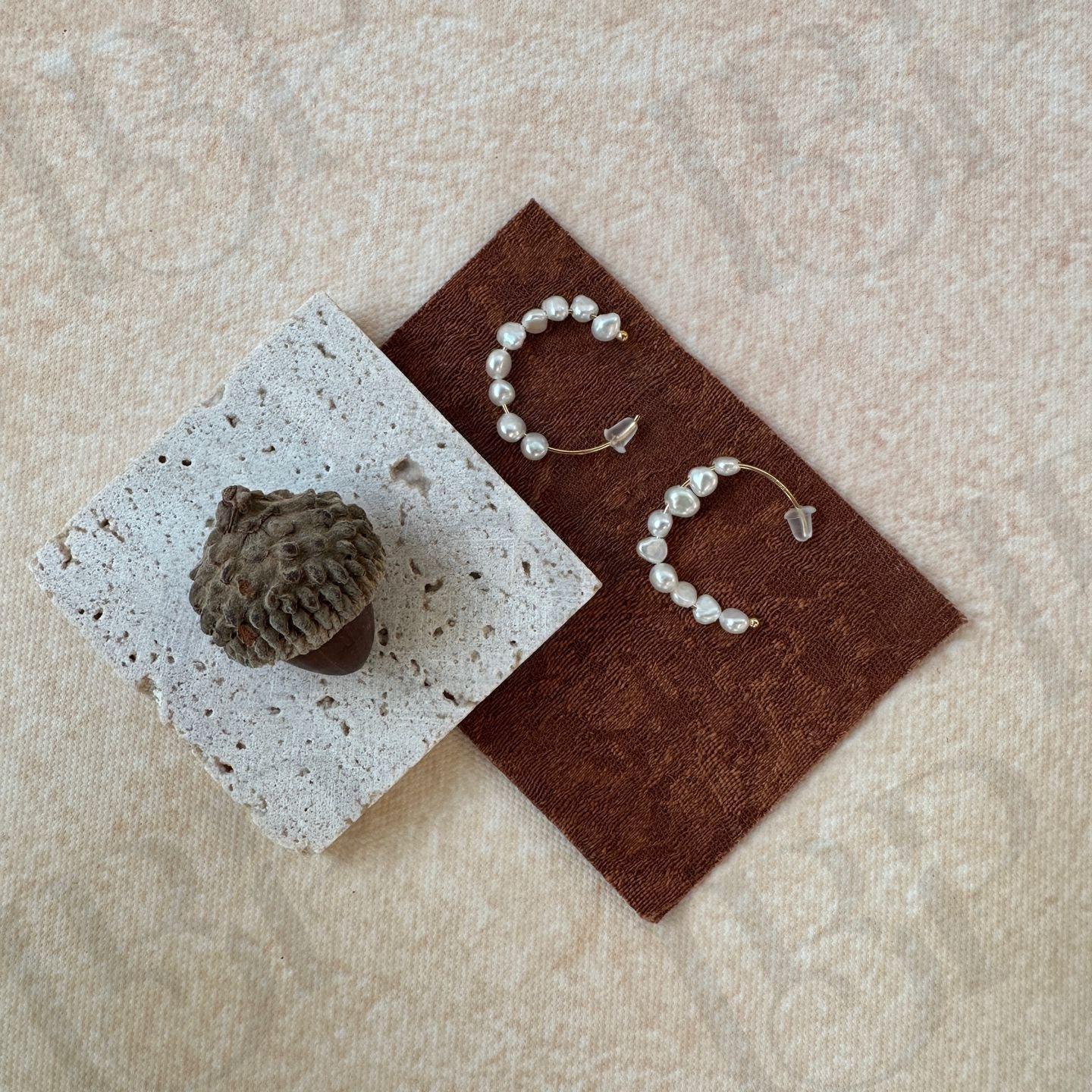 Interlocking Circle Earrings - Irregular Beauty Pearl