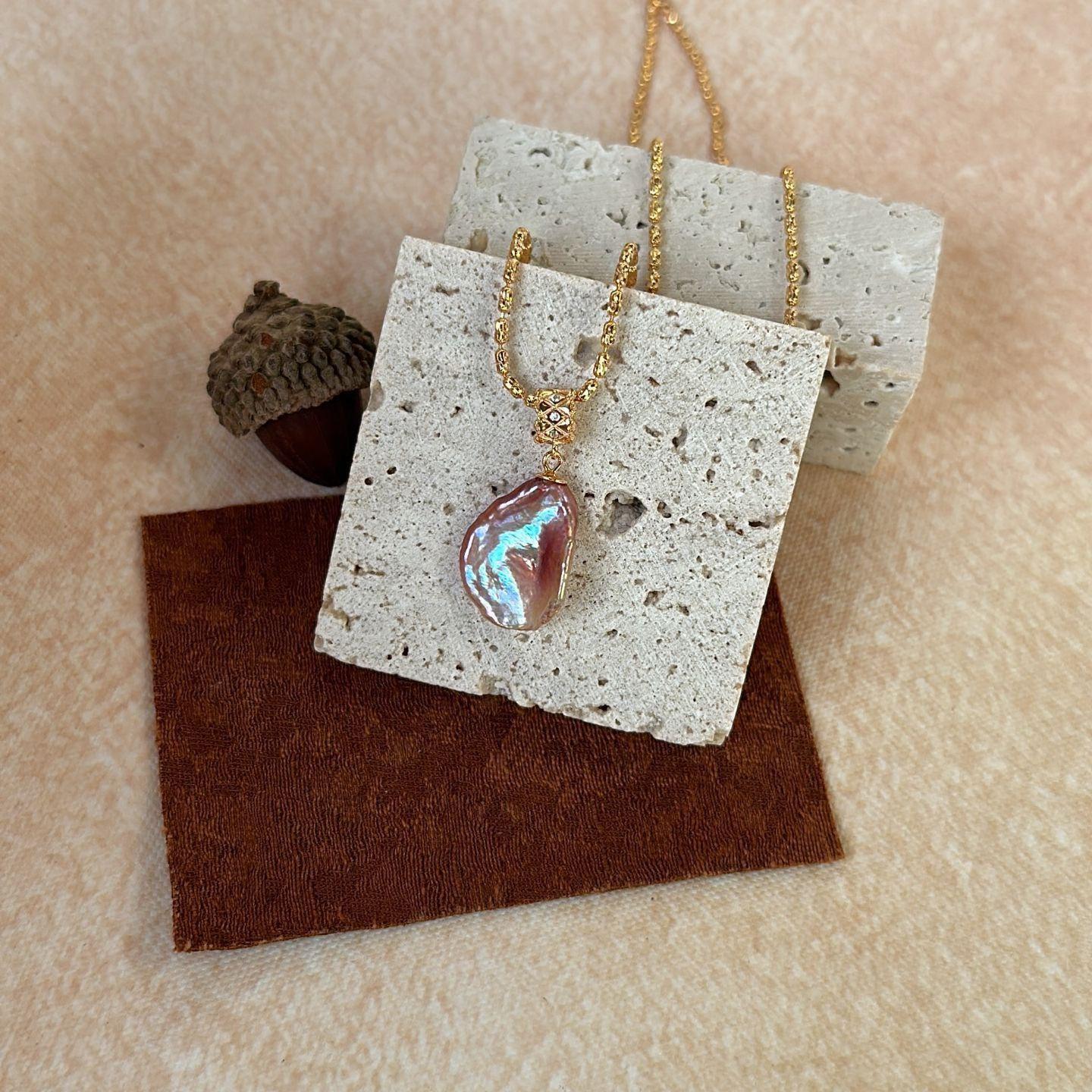 Iridescent Petal Pearl Necklace - Irregular Beauty Pearl